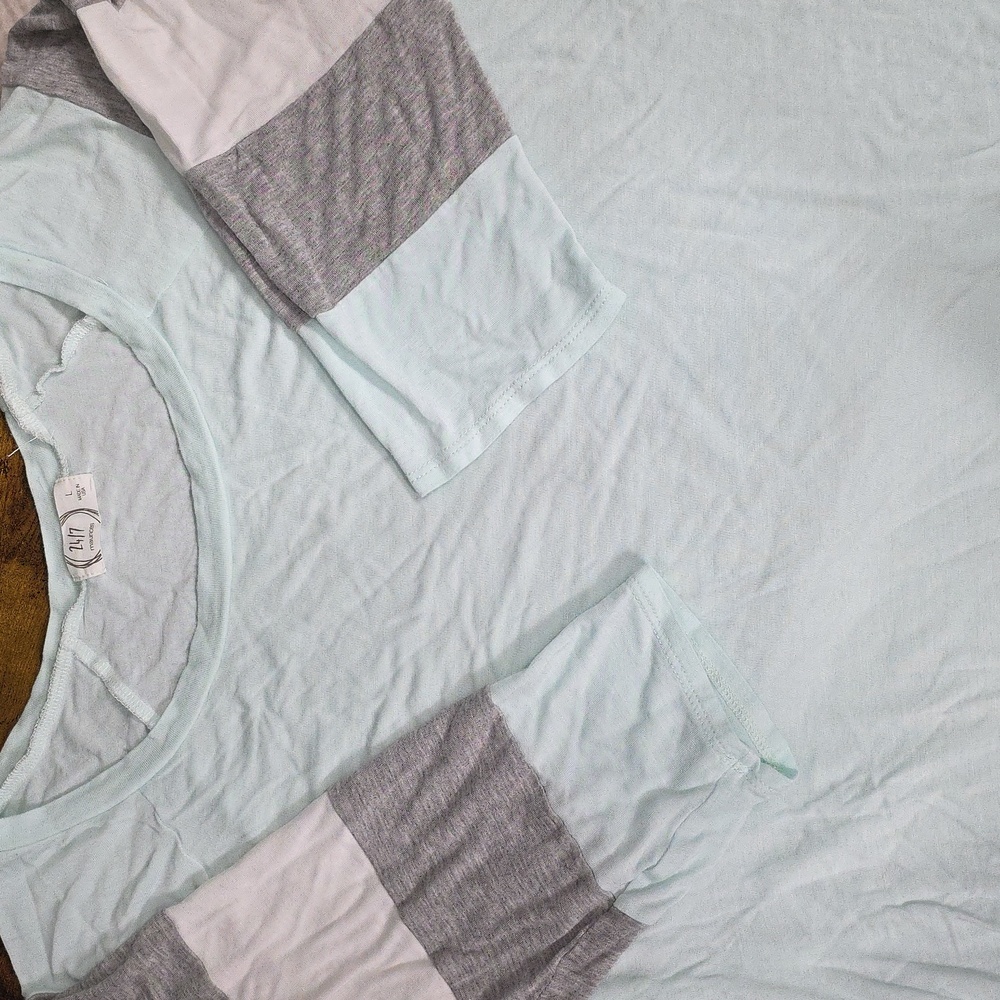 maurices 24/7 Colorblock Raglan Top | Mint & Grey | Large - Picture 4 of 10